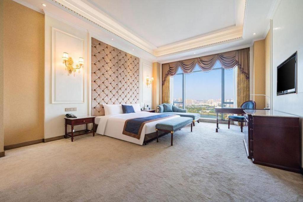 Eurasia Convention International Hotel Wuhan Luaran gambar