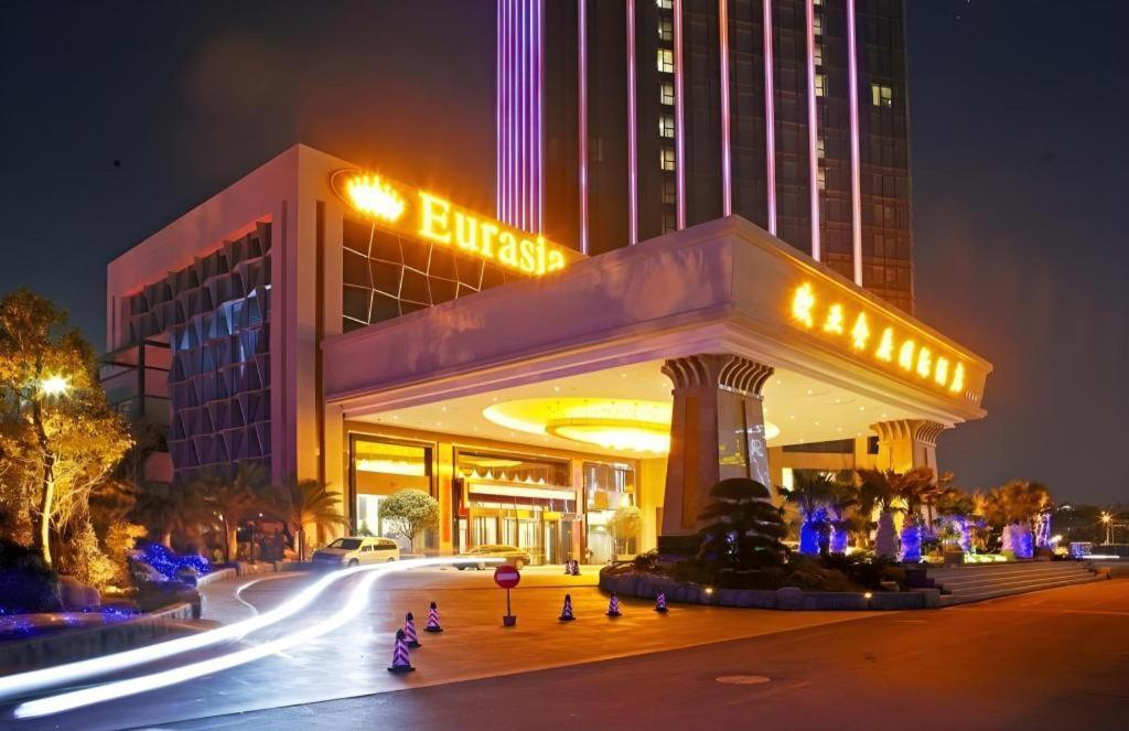 Eurasia Convention International Hotel Wuhan Luaran gambar