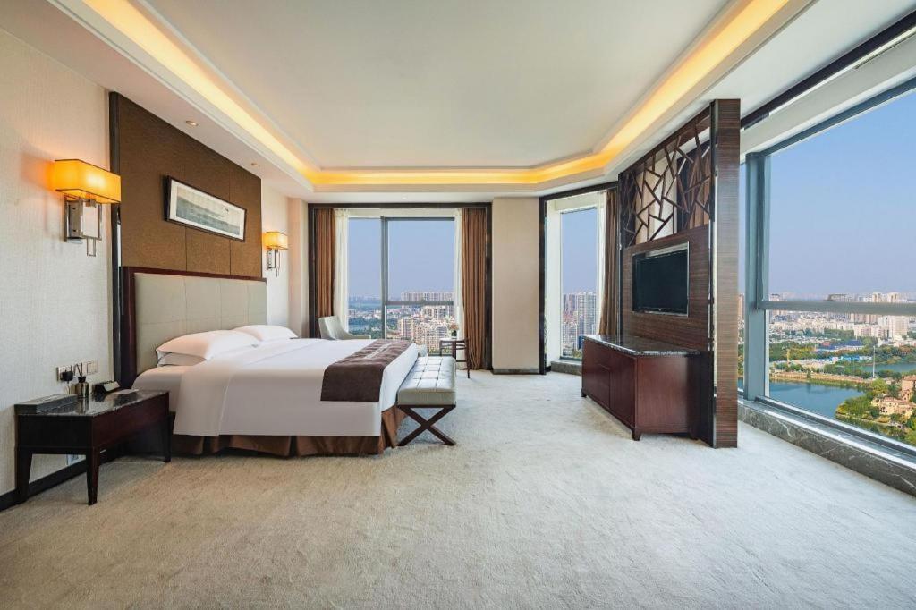 Eurasia Convention International Hotel Wuhan Luaran gambar