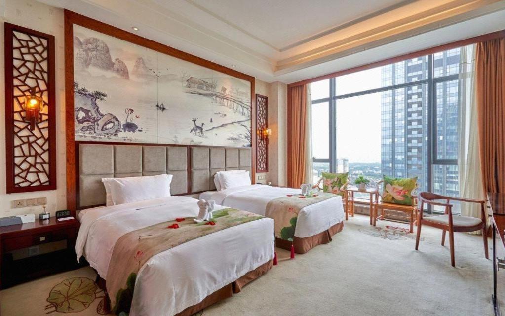 Eurasia Convention International Hotel Wuhan Luaran gambar
