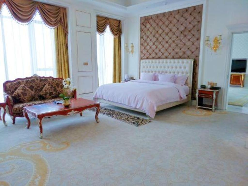 Eurasia Convention International Hotel Wuhan Luaran gambar