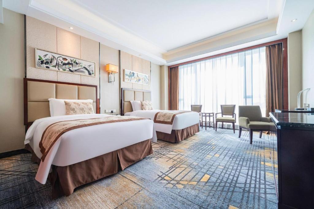 Eurasia Convention International Hotel Wuhan Luaran gambar