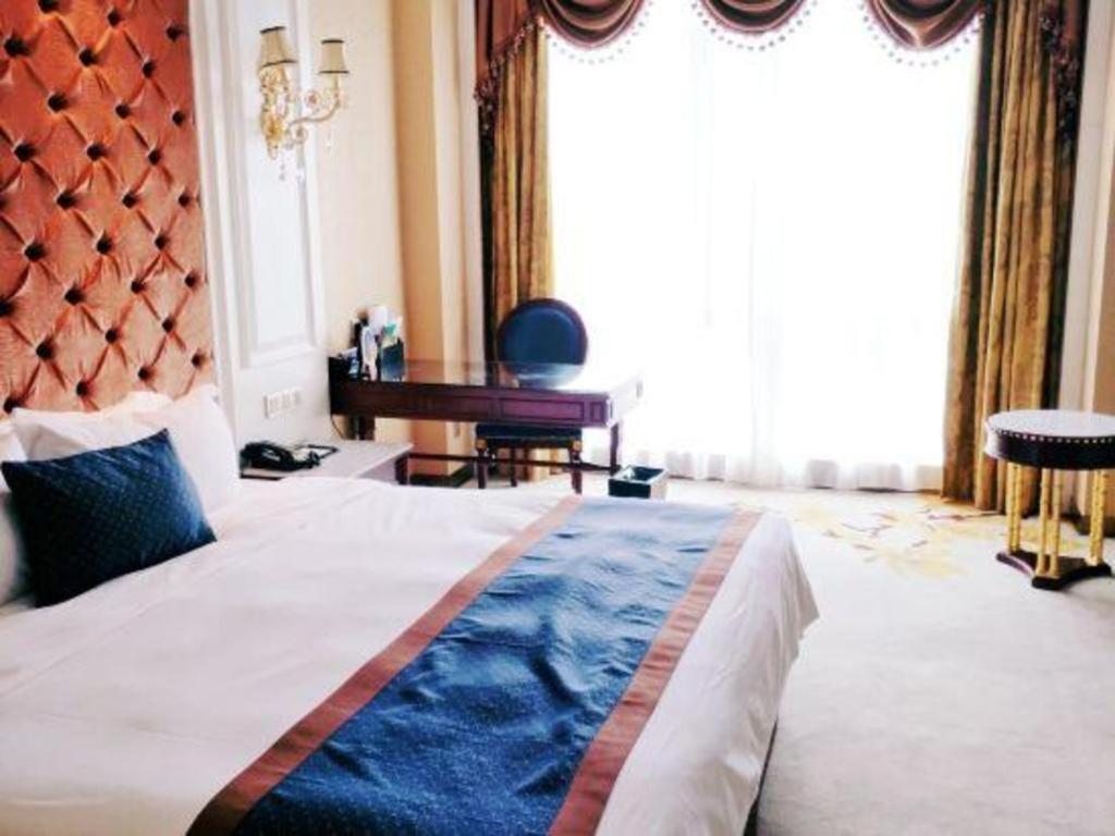 Eurasia Convention International Hotel Wuhan Luaran gambar